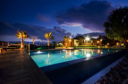 Villa Stavros Beachfront Homeleader