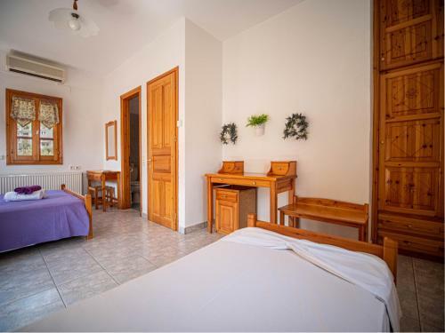 Olive House In Damoucharu With A Sea View