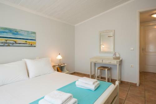 Kiani Seafront Apartments