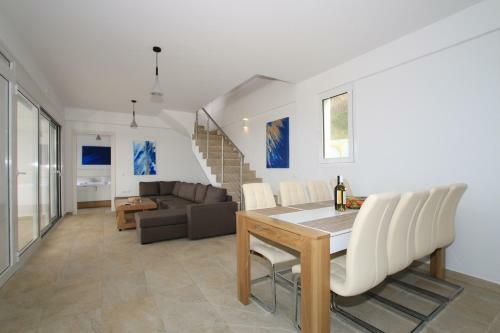 Sunset Sea View Villa 5