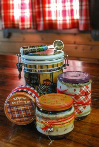 Hostal Colours' Chalet