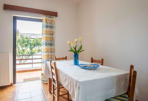 Ocean Breeze Apartment II