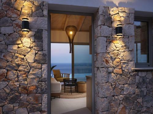 Etheria Luxury Villas & Suites