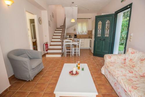 Giasemi-poros Green Village