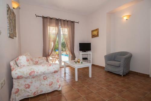 Giasemi-poros Green Village