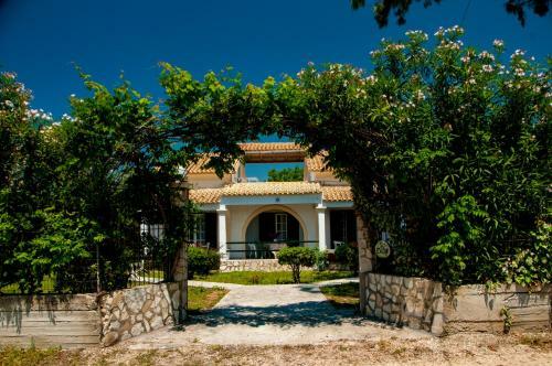 Su Casa Apartments