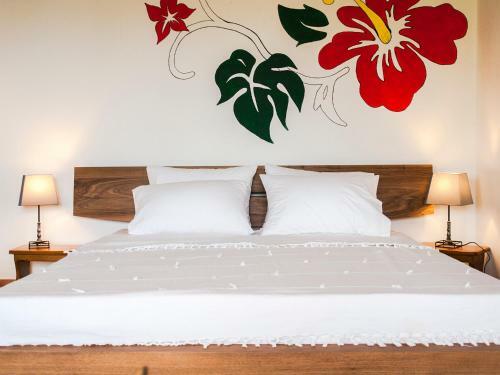 #flh - Barefoot Beachfront Bungalows