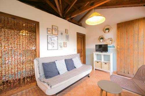 #flh - Barefoot Beachfront Bungalows