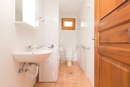 #flh - Barefoot Beachfront Bungalows