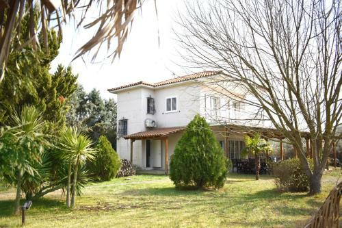 Villa Close To The Beach