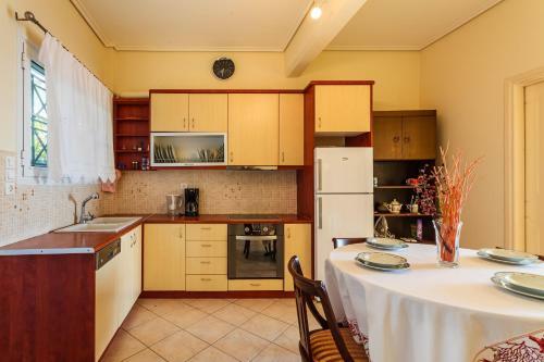 Apartamento On The Beach - Akroyali Family Lodging