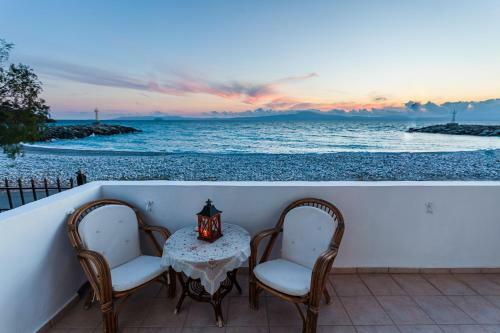 Apartamento On The Beach - Akroyali Family Lodging