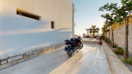 3 Muses Luxury Villas