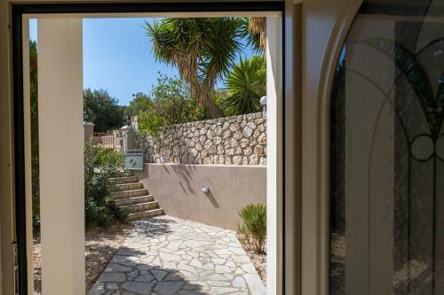 Sole Mare Villa Lakithra