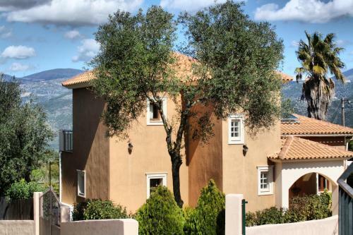 Traditional Villa Mandola