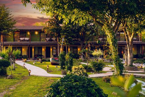 Apartamento Simi Luxury Suites