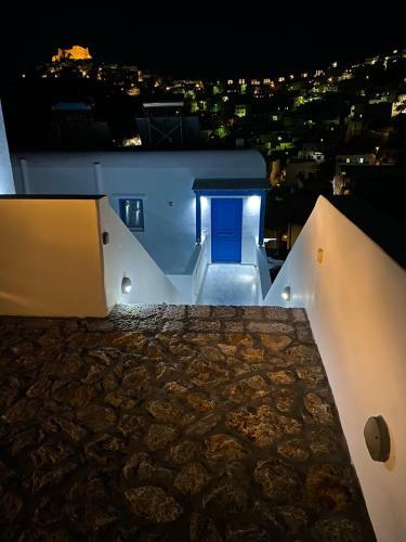 Golden View House