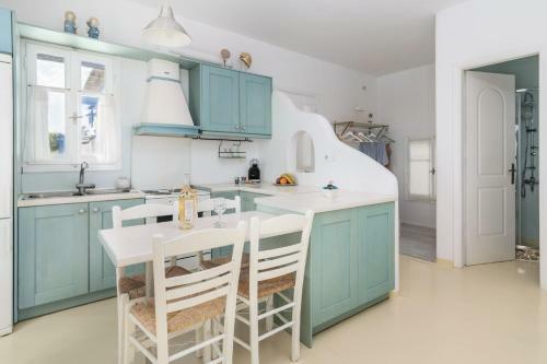 Aigeis-milos Suites
