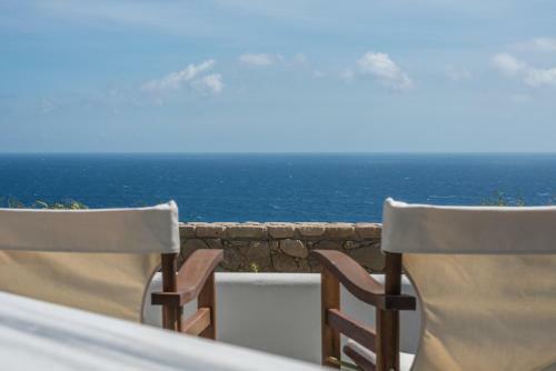 Aigeis-milos Suites