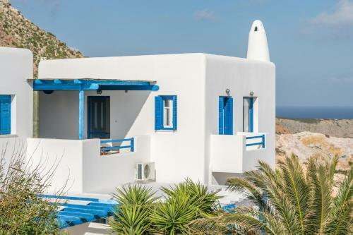 Aigeis-milos Suites