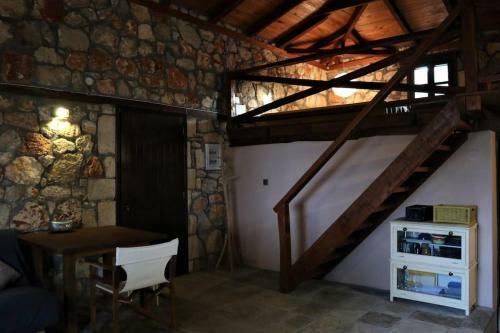 Wood & Stone Dream View House A