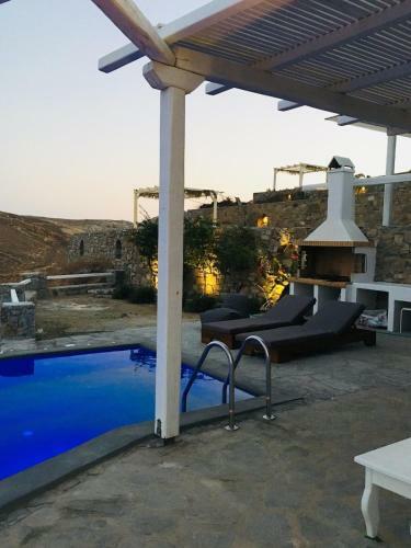 The Mykonist Merchia Beach Villas & Suites