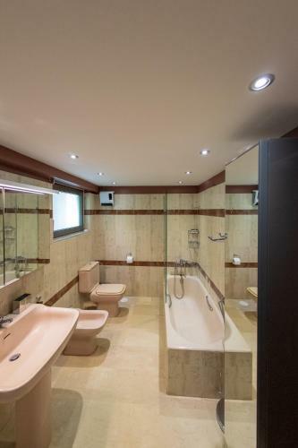 New!! Enjoy The Sea View At Fully Equipped 2br House