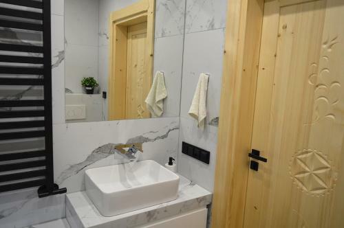 Zacna Chata Domek Z Jacuzzi Na Wy??czno??