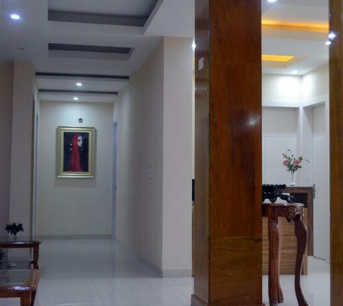 Hotel Gaba Inn Noida - Couple Friendly Local Ids Accepted