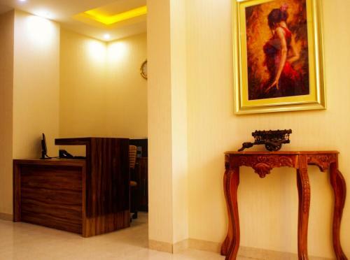 Hotel Gaba Inn Noida - Couple Friendly Local Ids Accepted