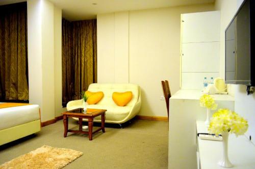 Hotel Gaba Inn Noida - Couple Friendly Local Ids Accepted