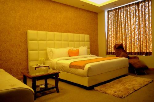 Hotel Gaba Inn Noida - Couple Friendly Local Ids Accepted