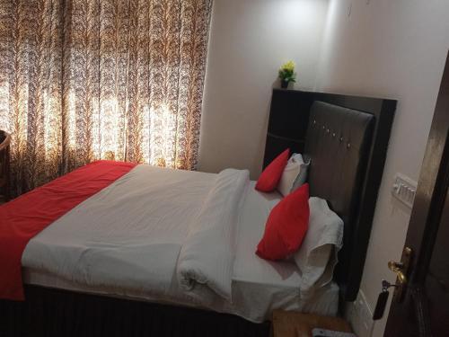 Hotel Bhagsu Mountain View,