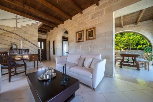 Villa Fos Residence - ???