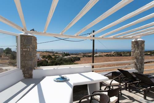 Aspro Paros Villa
