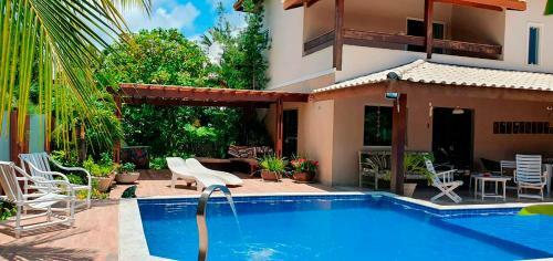 Casa Com Lazer Em Praia Privativa Em Guarajua Ba