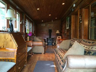 Hotel Helmcken Falls Lodge - Standard