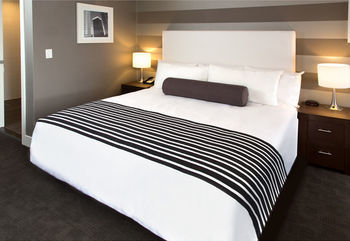 Hotel Sandmanedmonton West