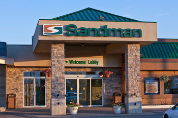Hotel Sandmanedmonton West