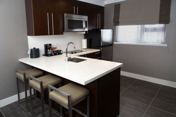 Hotel Sandmanedmonton West