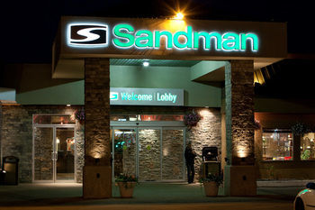 Hotel Sandmanedmonton West