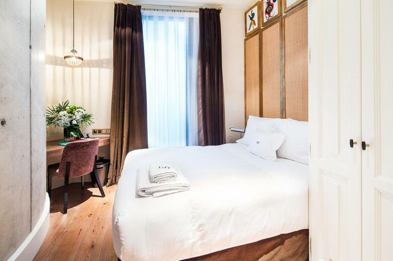Hotel Do Pla�a Reial G.l.