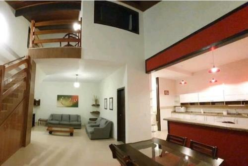 Casa Com 6 Su�tes Em Penedo