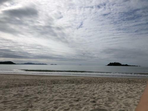 Apartamento Funcional Na Praia de Palmas Governador Celso Ramos