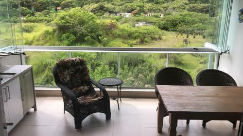 Apartamento Funcional Na Praia de Palmas Governador Celso Ramos
