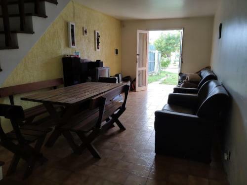 Casa Imb� 2 Quartos E Churrasqueira