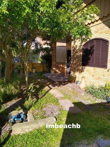Casa Com 2 Quartos No Centro Da Praia De Imb� Rs