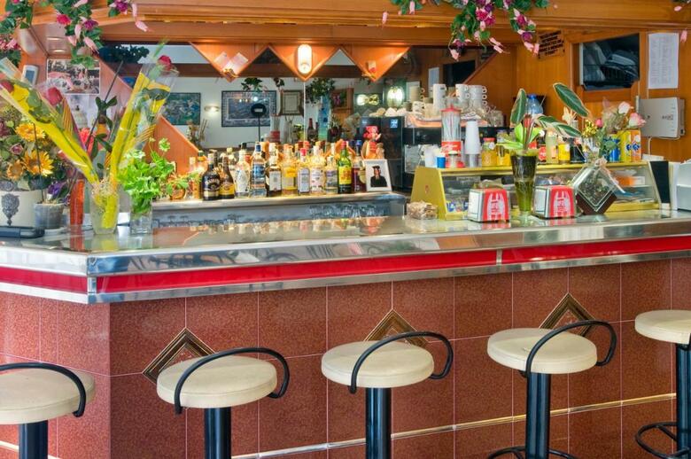 Hostal Pensi�n Venecia Y Montecarlo