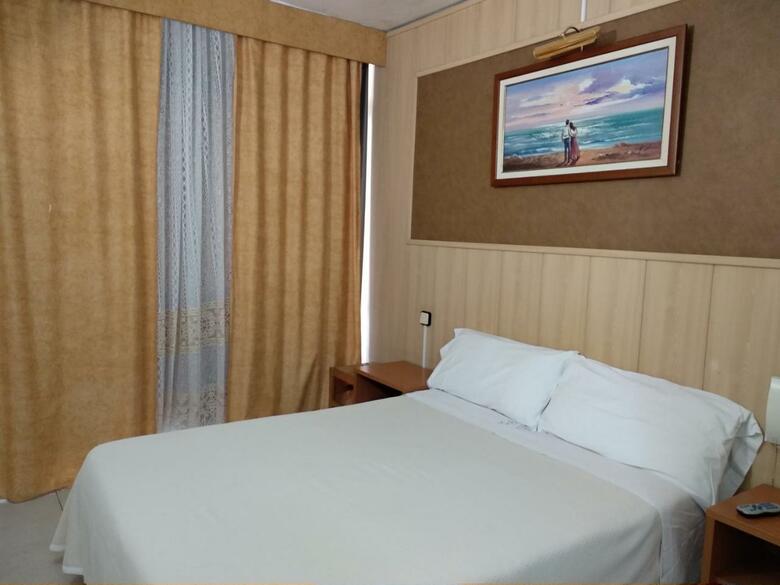 Hostal Pensi�n Venecia Y Montecarlo