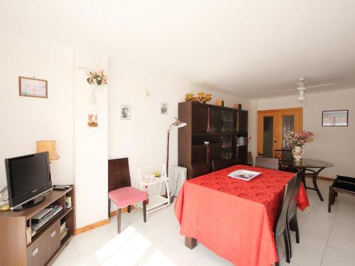 Edifici Emporda Apartment Llan��